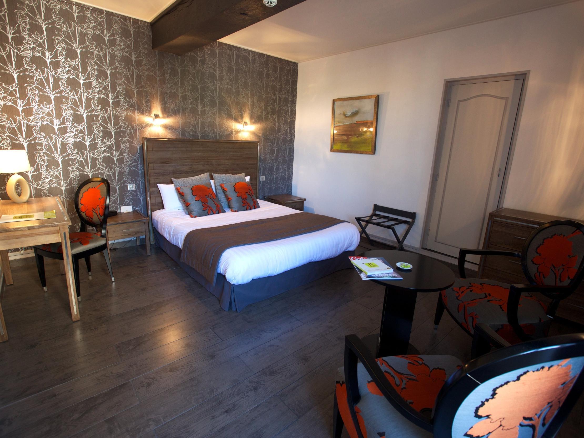 Logis Hotel Restaurant Nougier Saint-Etienne-de-Fursac Экстерьер фото