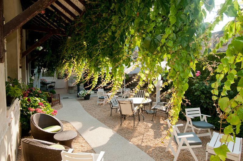 Logis Hotel Restaurant Nougier Saint-Etienne-de-Fursac Экстерьер фото